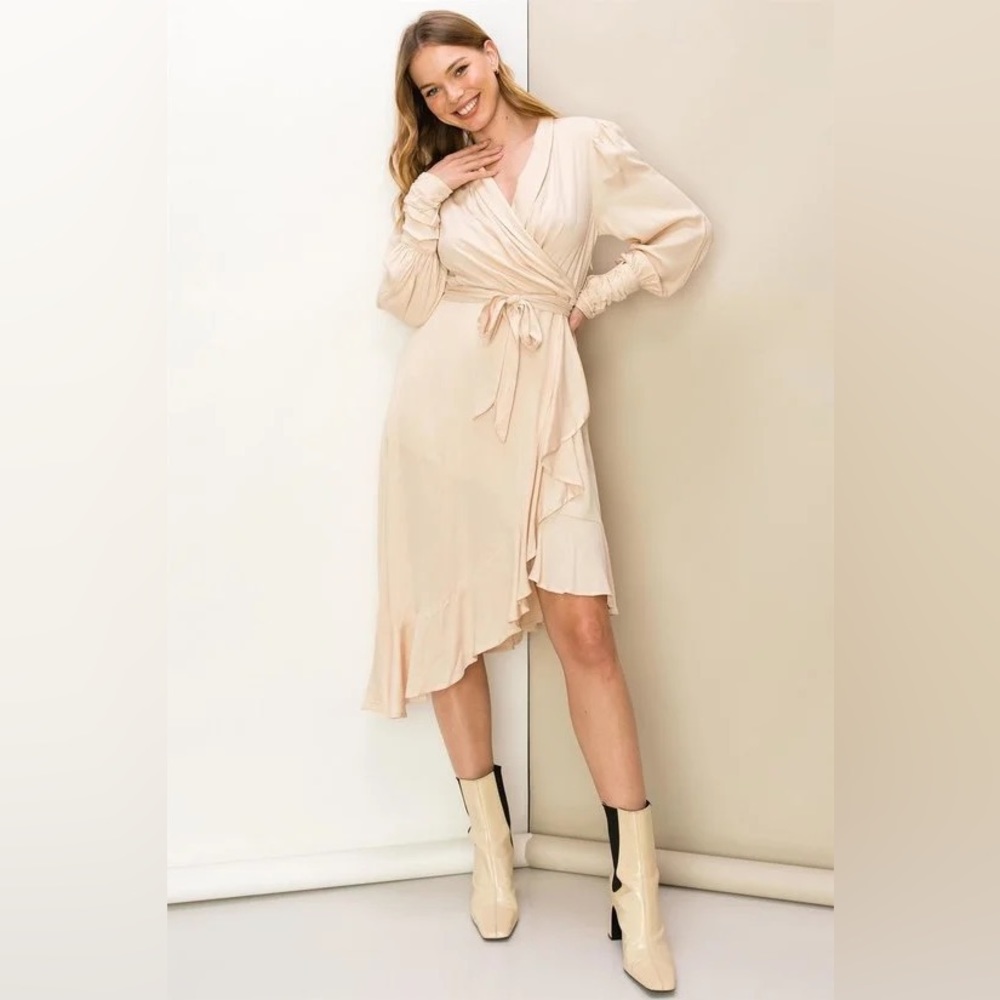 Cream Wrap Long Sleeve Mid Length Dress NWT Size Medium